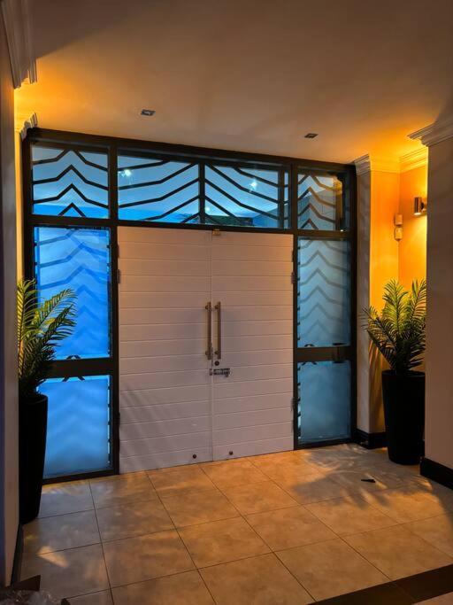 Villa Entire In Sheffield *